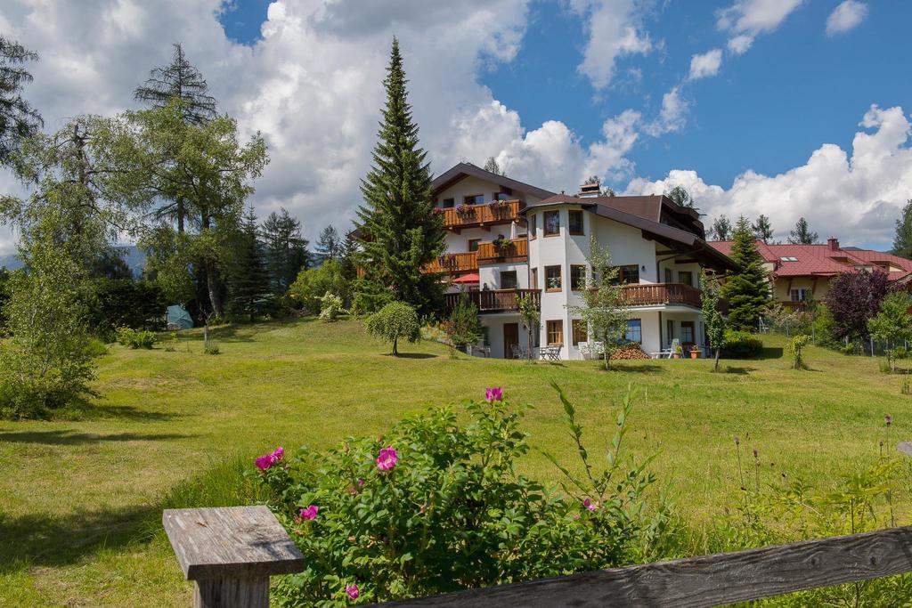 Charlotte Am Geigenbuehel -apartments Apartahotel 3*