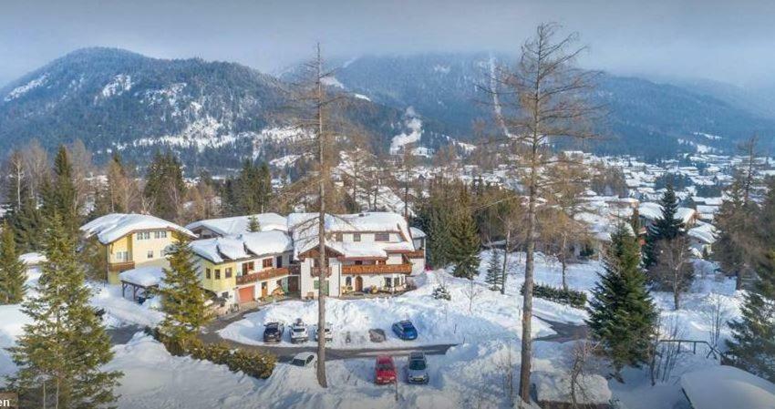 Hotel apartamentowy Charlotte Am Geigenbuehel -apartments 3*